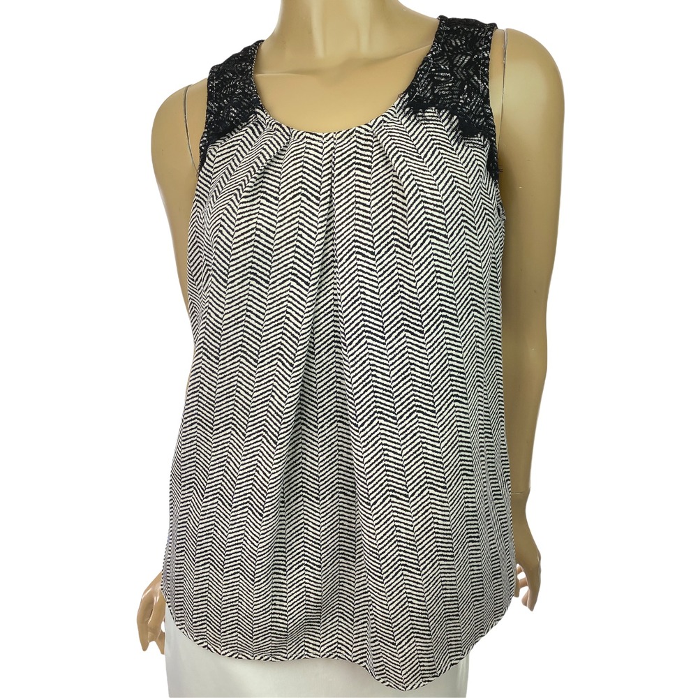 Candie's Sleeveless Blouse Top Size M Black & White Zig Zag Stripes Poly/Spandex